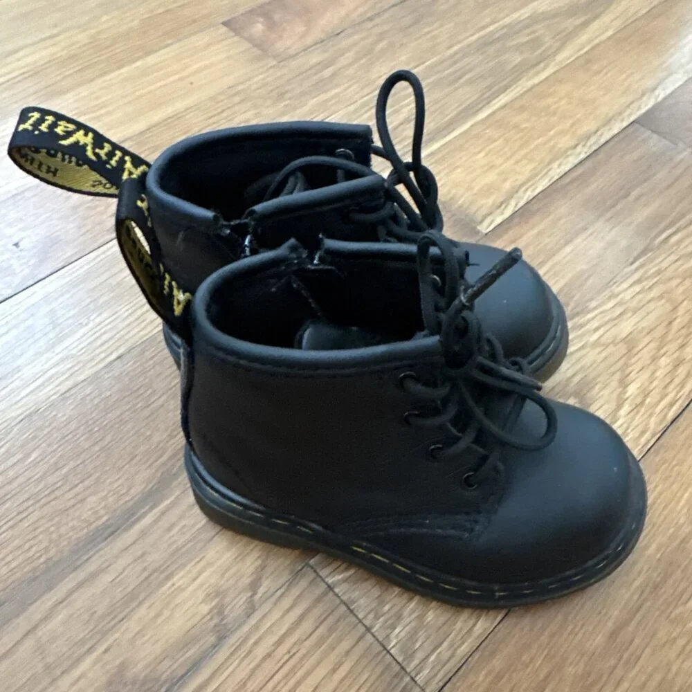 Dr Martens Black JY004 Toddler Ankle Side Zip Boots Read Size 6